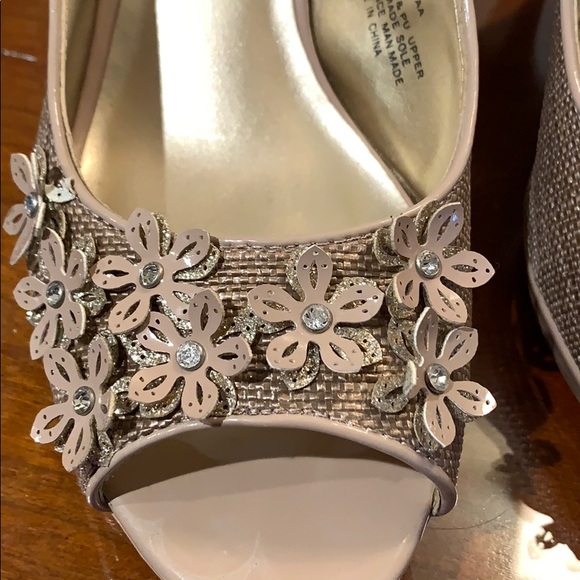 Bronaa Peep Toe SlingBack Classic Pumps size 8.5W - Picture 8 of 8